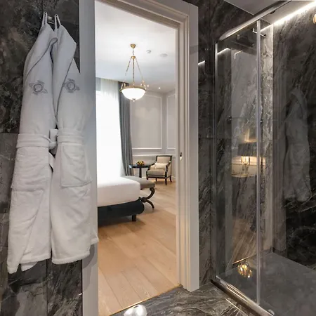 Hotel Grand Et Des Palmes