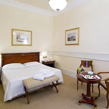 Hotel Grand Et Des Palmes 5*